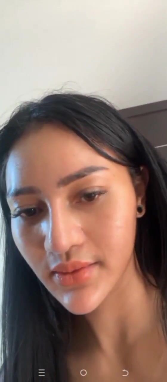 Gái xinh vú to lồn múp khoe hàng trên live phần 3